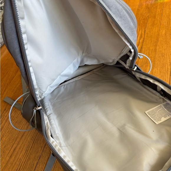 North Face Borealis Backpack - Picture 6 of 10